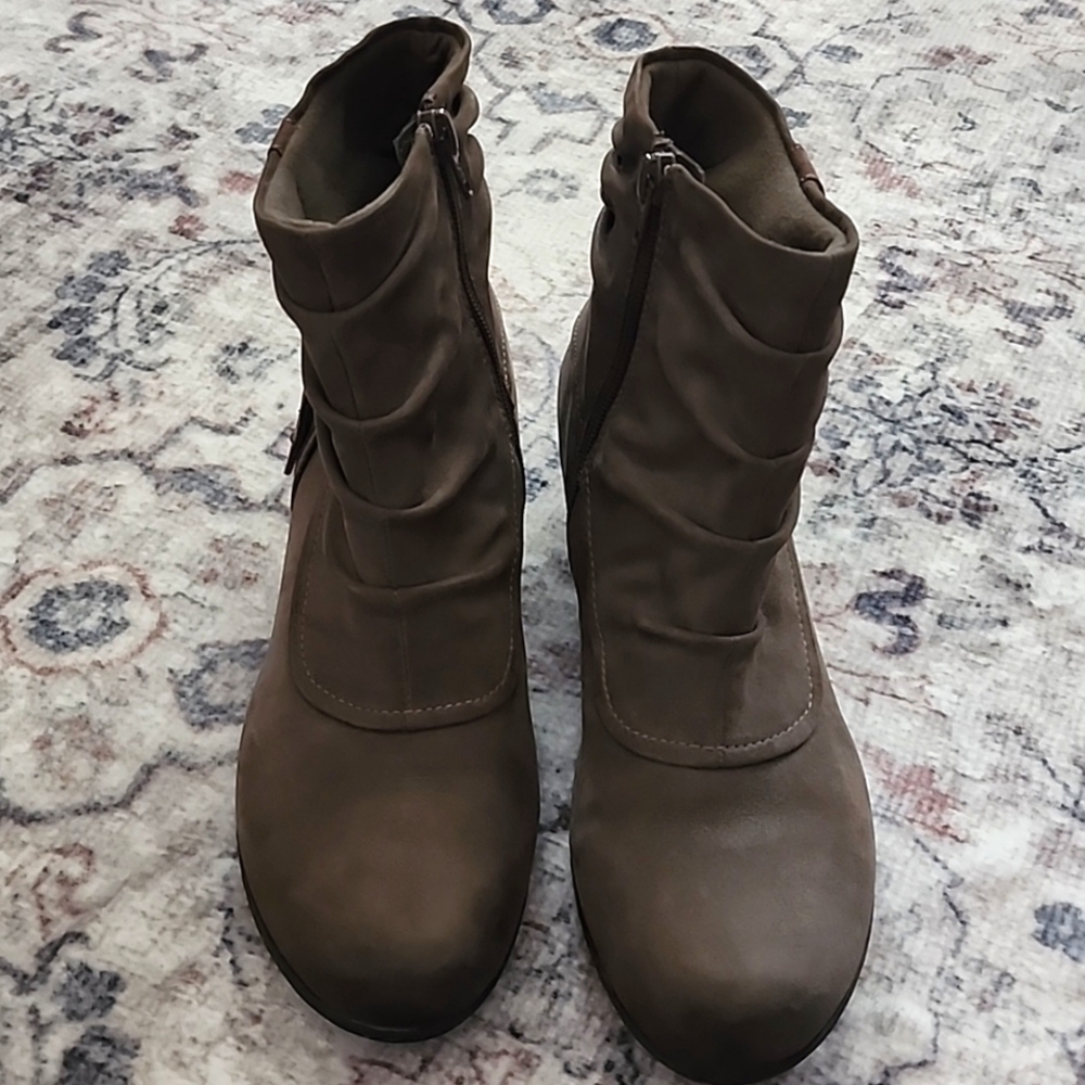 Cobb Hill Ankle Boots